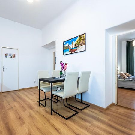 Wenceslas Square 2 Bedroom Apartment Praha Bagian luar foto