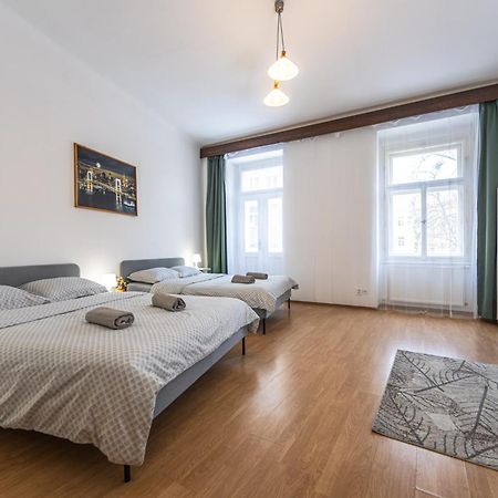 Wenceslas Square 2 Bedroom Apartment Praha Bagian luar foto
