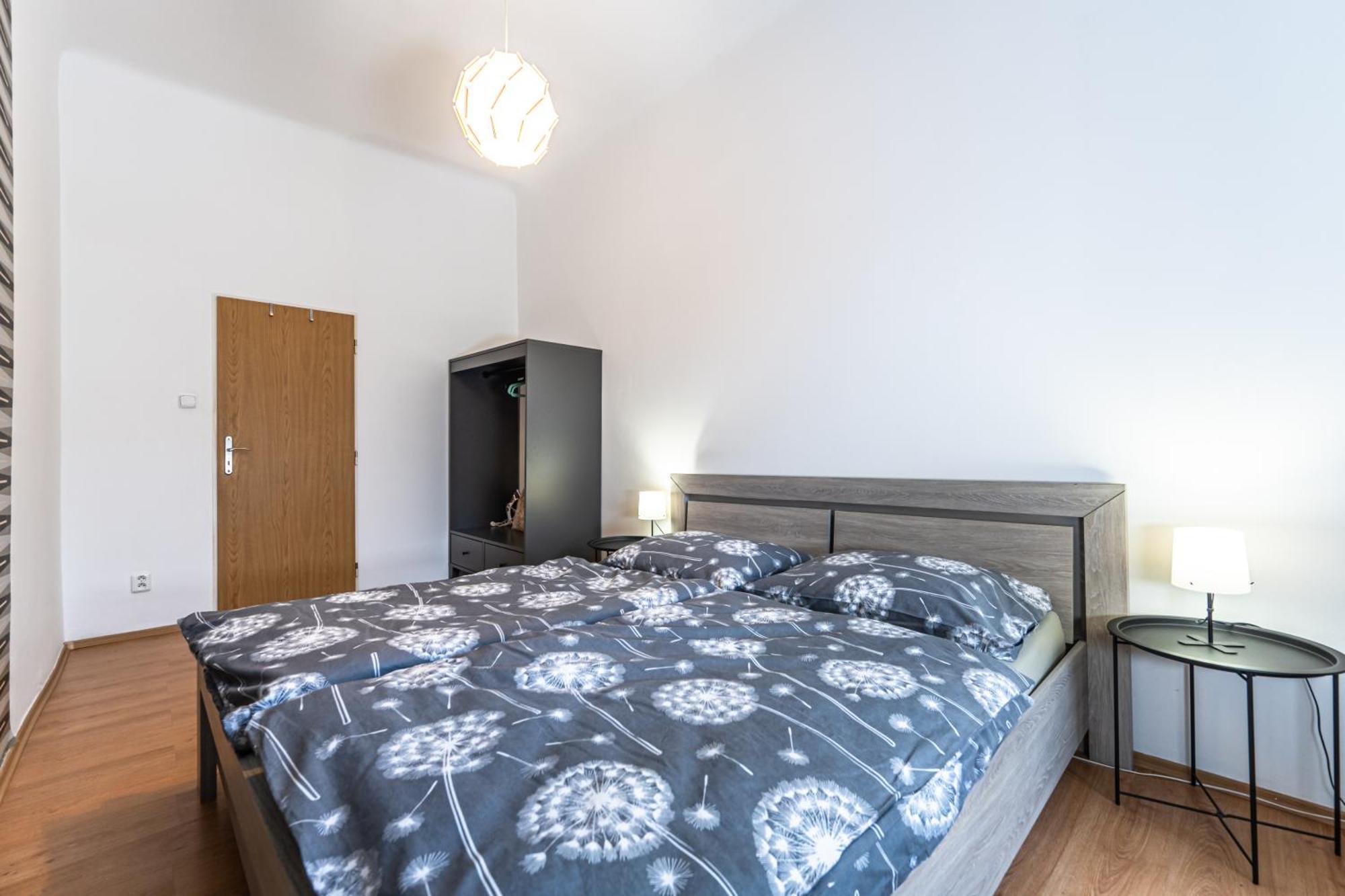Wenceslas Square 2 Bedroom Apartment Praha Bagian luar foto